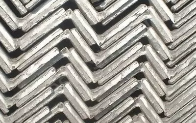 Стальной неравнополочный уголок горячекатаный Ст5пс 80x60x7 ГОСТ 8510-86